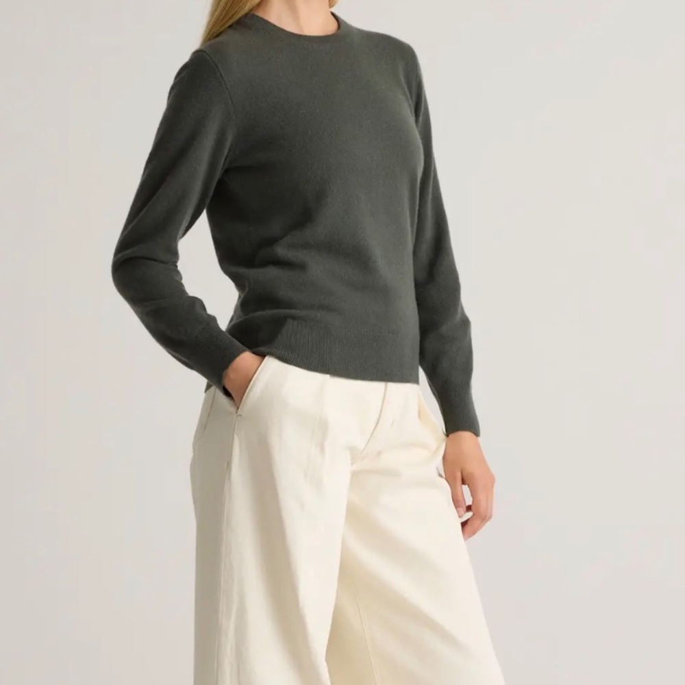 Quince Mongolian Cashmere Crewneck Moss